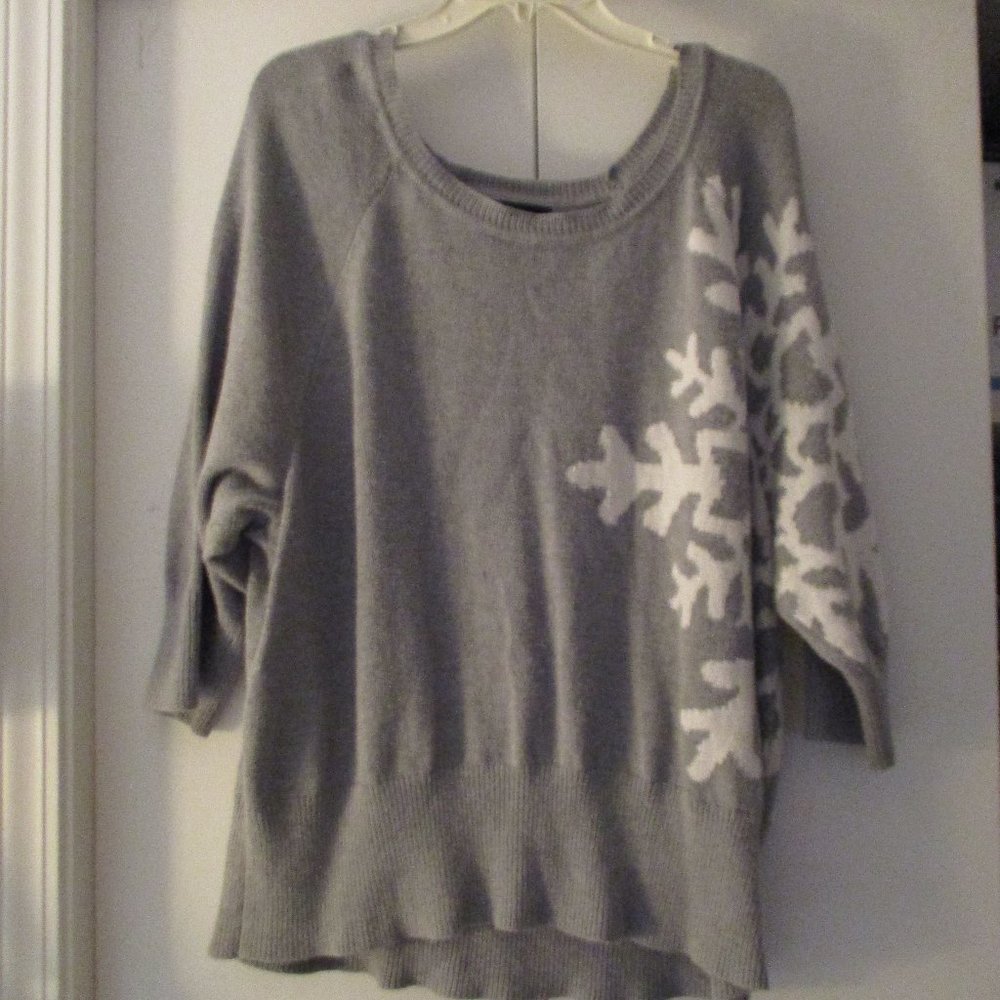 Lane Bryant Sweater Size 22/24, grey/white